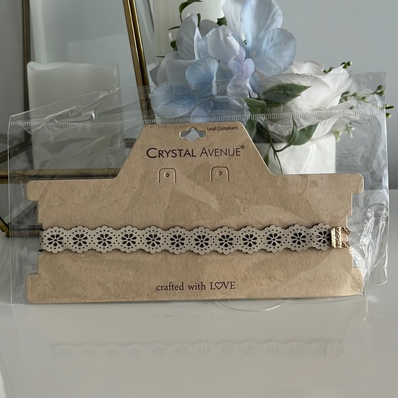 Jewelry - NWT Laser Cut Choker